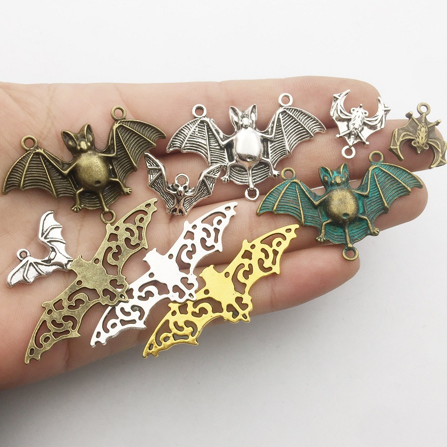 30Pcs Mixed Vintage Alloy Bat  - Pearl Necklace Set review and price